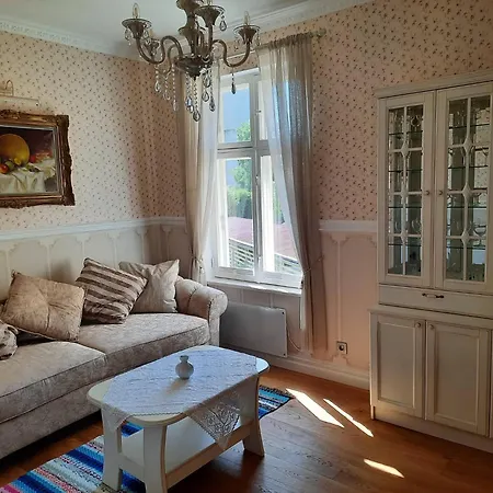 Apartment Aia *